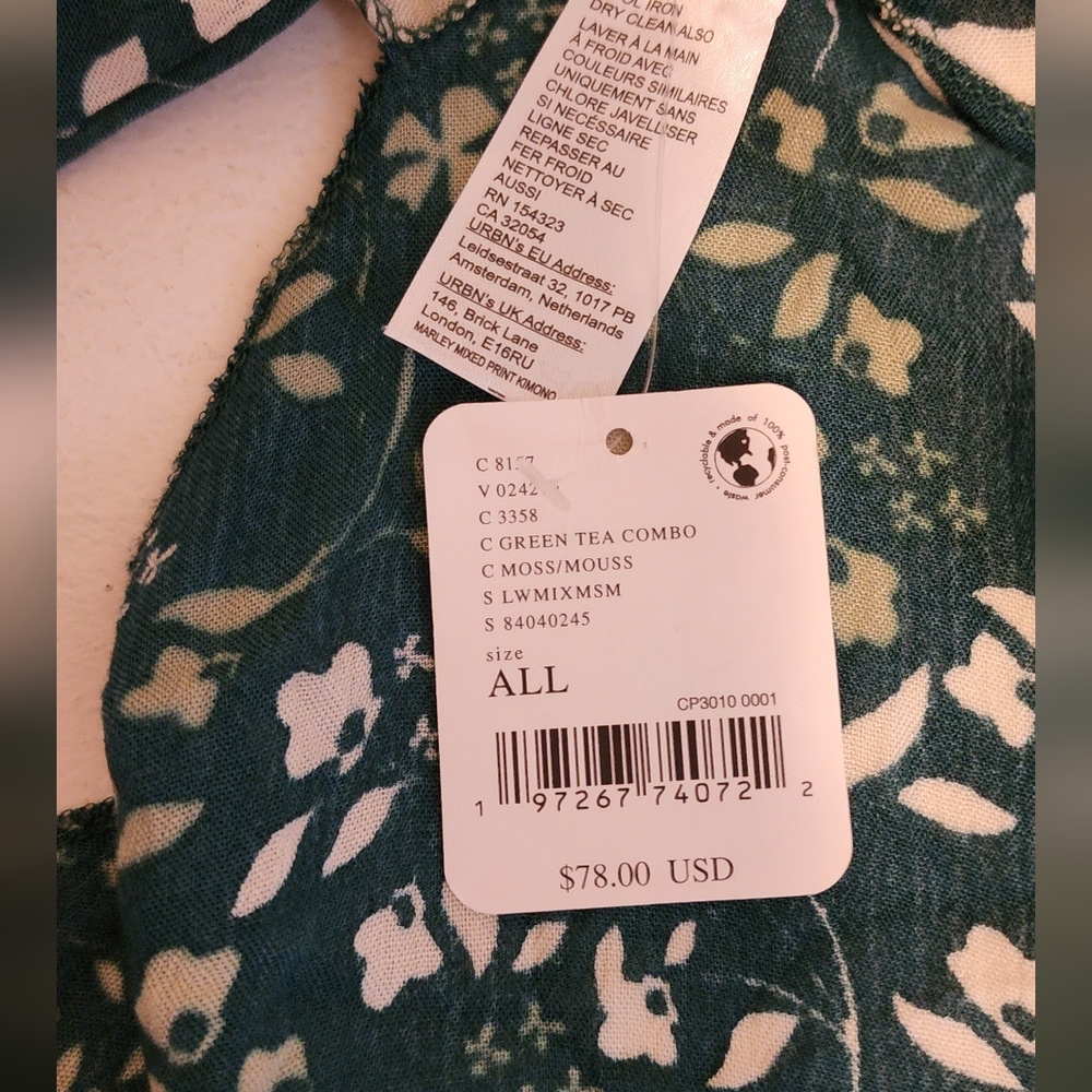 Free People Marley Print Kimono One Size Green and Cream NWT - Picture 8 of 9
